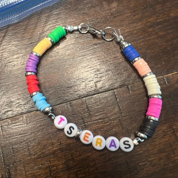 20 Taylor Swift Eras Tour bracelets for trading or sharing! 20 pack! - Picture 1 of 16